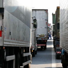 Câmara aprova medida que regulamenta documento digital para transporte de cargas