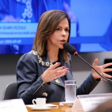 Relatora da PEC do Fundeb propõe aumento do repasse da União para 20%