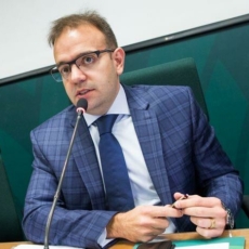 ‘Não é fixando preços que se corrigem erros de políticas econômicas do passado’