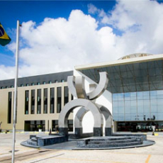 STJ prorroga por um ano afastamento de desembargadores do TJBA