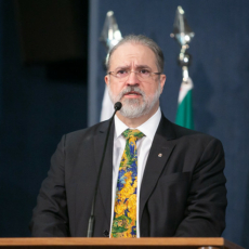 Crise institucional e o procurador-geral da República como instituição em crise