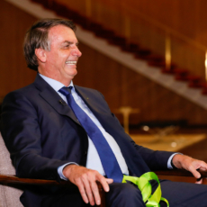 Agregador JOTA: aprovação de Bolsonaro termina outubro em alta