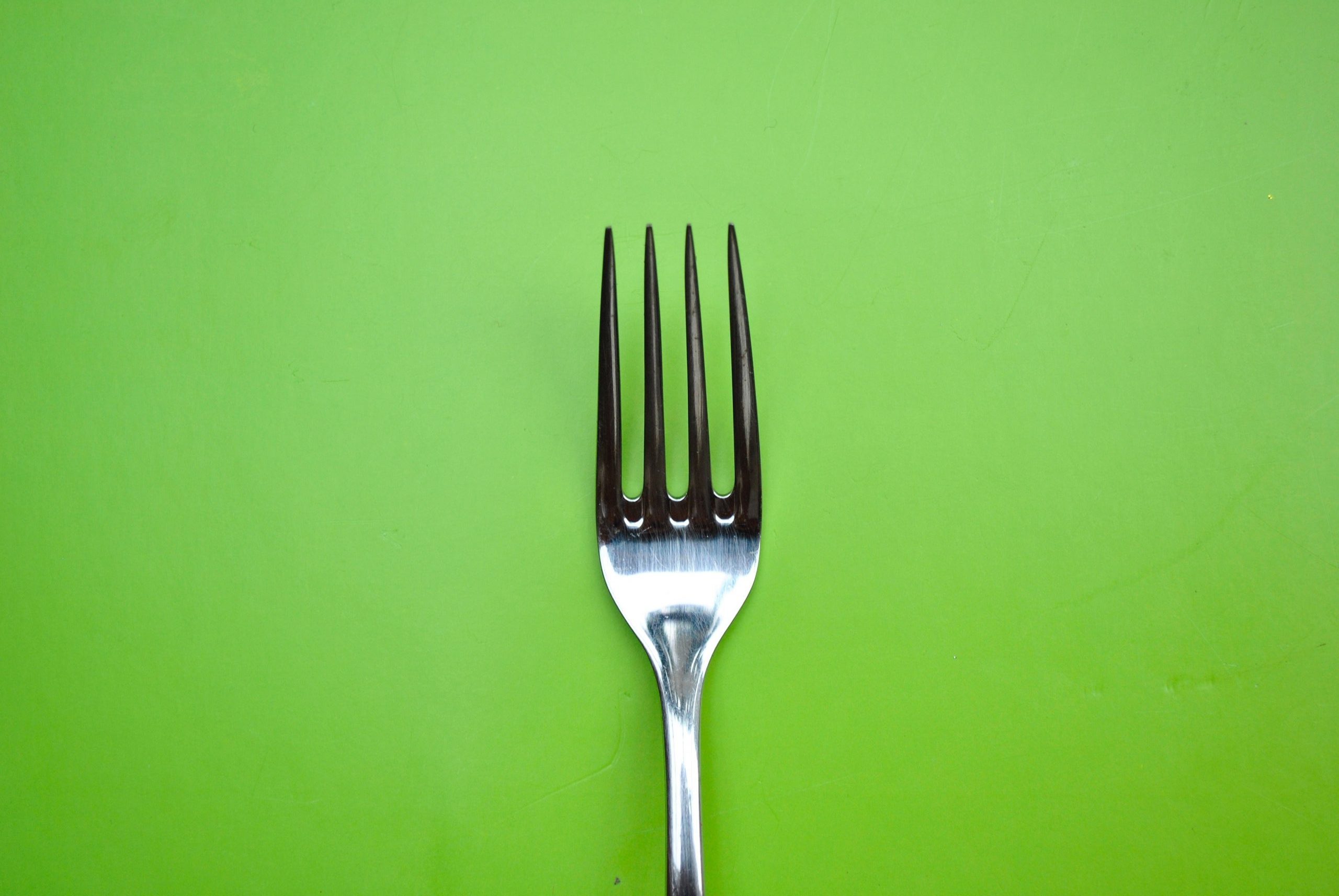 Direito à alimentação: rotulagem afeta alérgicos, vegetarianos e veganos?