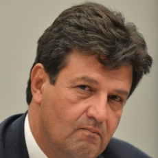 Para Mandetta, candidatura para confrontar Lula e Bolsonaro deve vir de consenso