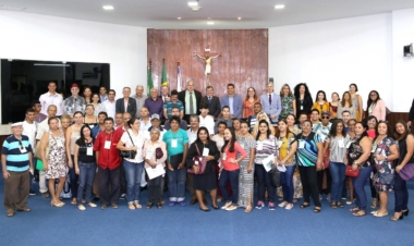 Democracia além das urnas