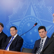 Os seis meses de Aras no governo