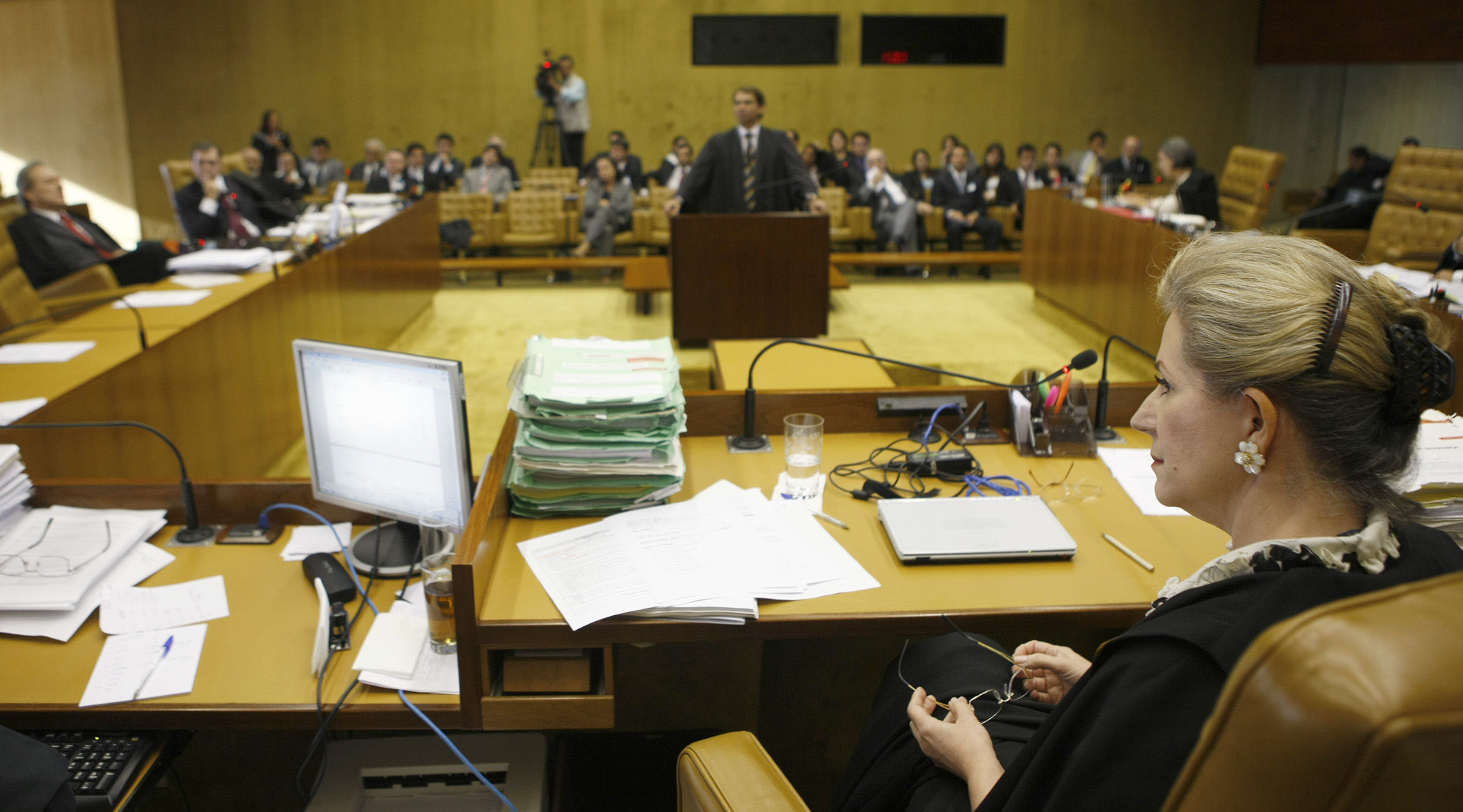 ExCelso – Em abril de 2006, uma mulher passava a comandar o STF