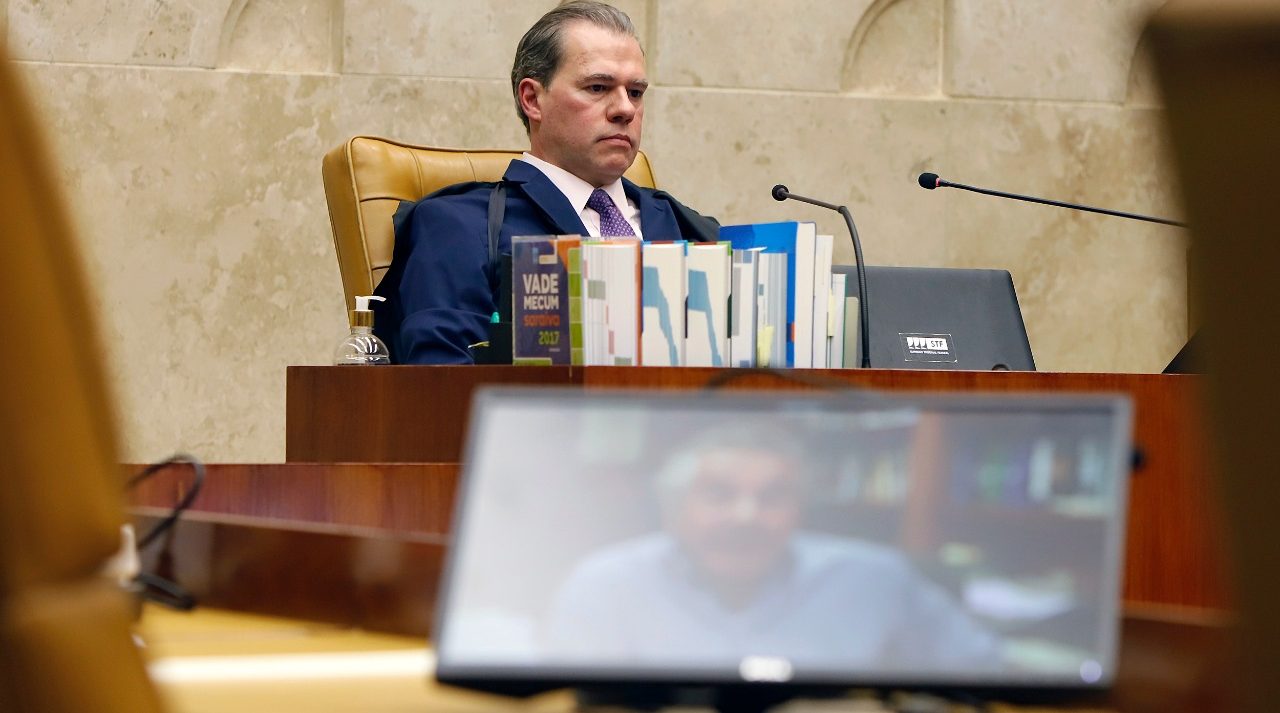 Ainda a correção de débitos trabalhistas: de continuações, reprises e regravações
