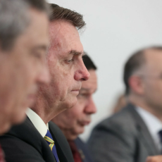 Avaliação do governo Bolsonaro atinge pior nível em série de pesquisa