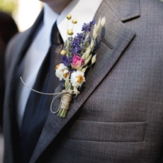 Casa de eventos deve indenizar casal gay por recusa a celebrar casamento