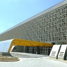 Justiça determina que Einstein entregue 20 respiradores à União