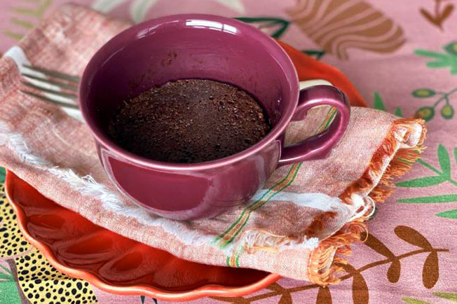 JOTA e panelinha: bolo expresso para à tarde