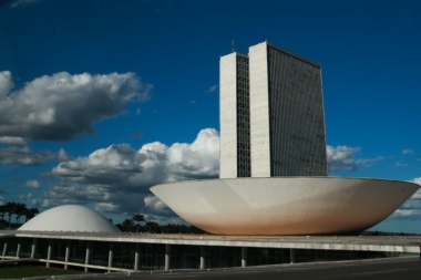 Reforma fatiada cria desconfiança e gera resistências setoriais, dizem especialistas