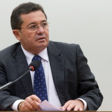 STF tranca ação penal contra Vital do Rêgo, ministro do TCU