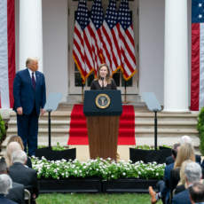 Entre Amy Coney Barrett e Kassio Nunes Marques