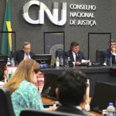 Fux determina desbloqueio de R$ 2 bilhões do Itaú. CNJ julga se referenda medida