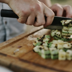JOTA e Panelinha: não precisa cozinhar do zero sempre