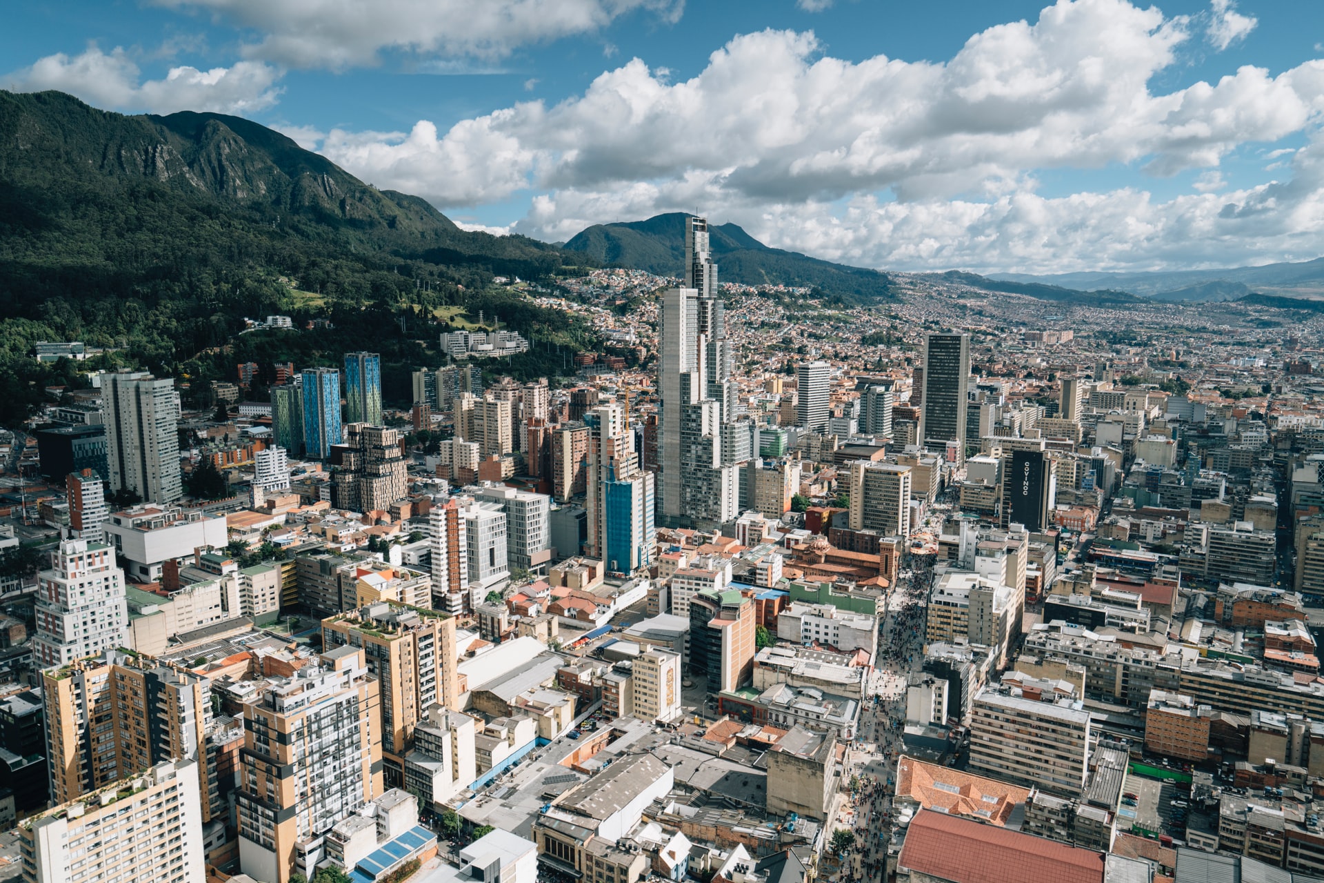 Uma comparação entre o Brasil e a Colômbia
