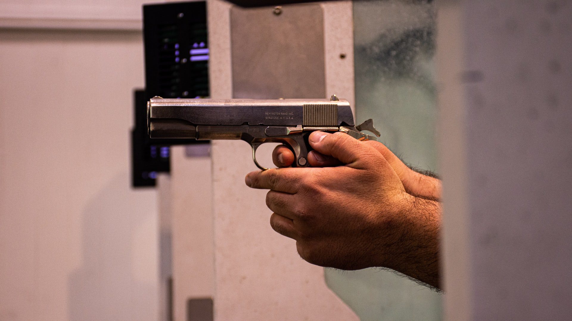 Fachin suspende resolução que zerou a alíquota de importação de armas