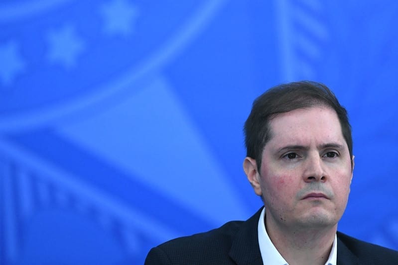 Secretário do governo Bolsonaro confirma programa para jovens orçado em R$ 6 bi
