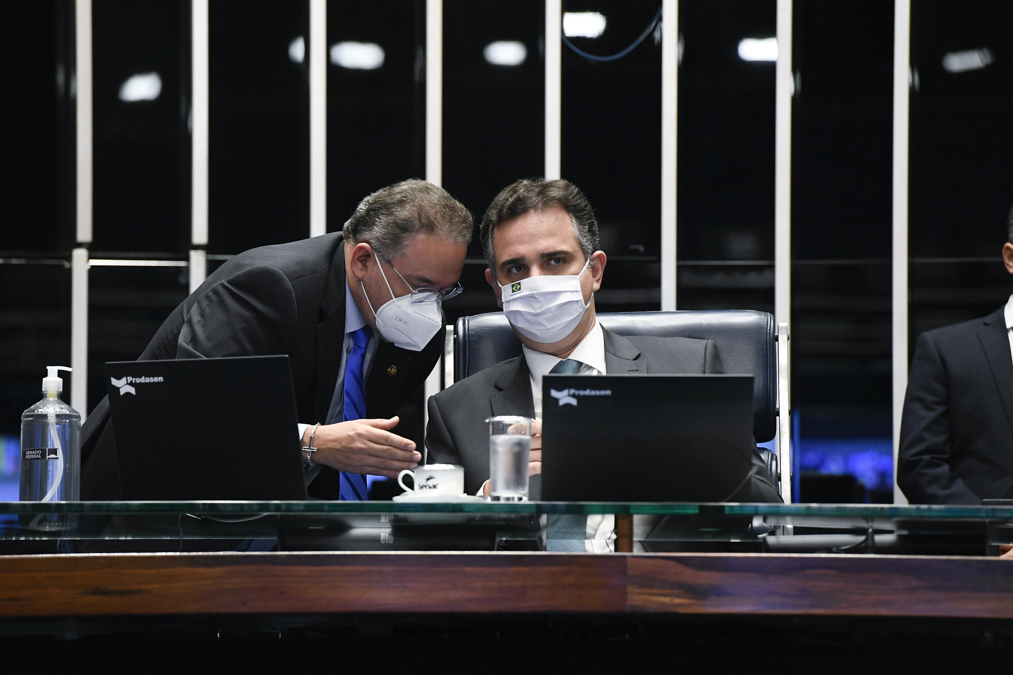 Estados divulgam apoio, e municípios estão divididos sobre PEC 110/2019