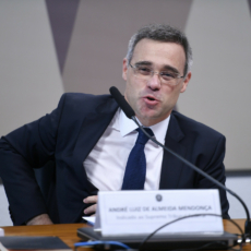 Indicação de André Mendonça ao STF é aprovada pelo Senado