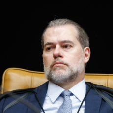 Toffoli interrompe julgamento sobre prisão especial a portadores de diploma