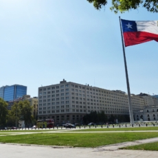 Chile vive choque singular de herança autoritária e perspectiva democratizante