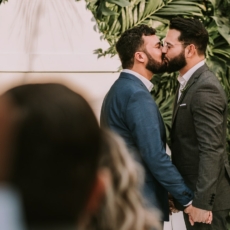 O que diz a lei sobre o casamento gay no Brasil e em outros países do mundo?
