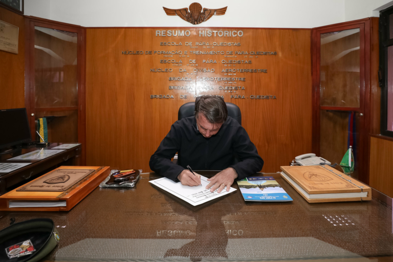 Bolsonaro moraes lepra