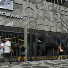 Governo anuncia nova troca no comando da Petrobras
