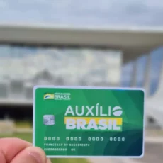 TSE permite propaganda do Auxílio Brasil na campanha de Bolsonaro