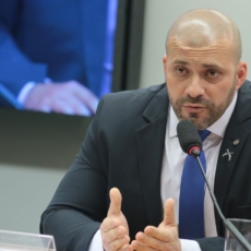 Daniel Silveira é preso em Petrópolis por ordem de Moraes