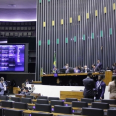 Congresso mantém vetos sobre Eletrobras e Orçamento
