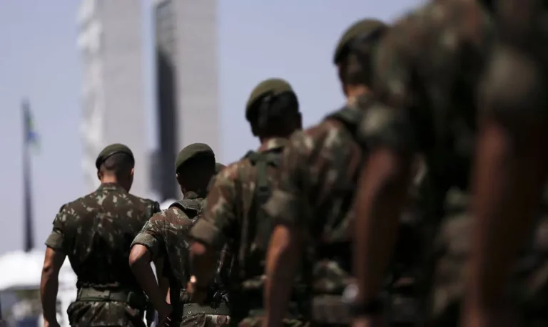 militares