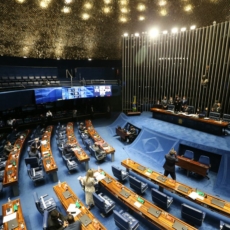 Sobrevive a competência senatorial do art. 52, X, da Constituição?