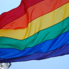 Brasil simplifica processo de reconhecimento de refugiados LGBTQIAPN+