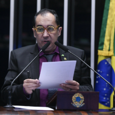 STF aceita 6 queixas-crime contra Kajuru, que se torna réu por injúria e difamação