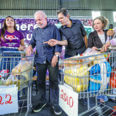 Embalada por pesquisas, campanha de Lula elege Paulo Guedes como novo alvo
