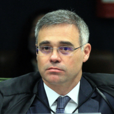STF: Mendonça anula condenação de Arruda, que fica mais próximo de ser ficha-limpa