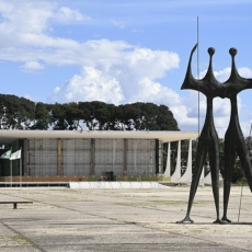 Tragédia no fundo do poço
