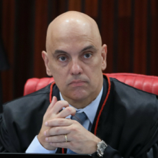 Moraes nega pedido de Bolsonaro para investigar suposta fraude em inserções de rádio