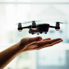 Olhe para cima e também para o marco regulatório de aeronaves não tripuladas