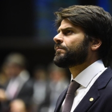 Relator do PLP 17 propõe limitar multas e nacionalizar desempate pró-contribuinte