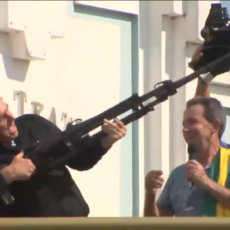 Defender o fuzilamento de opositores políticos não é liberdade de expressão