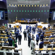Quem são os candidatos a deputado que mais receberam recursos de campanha