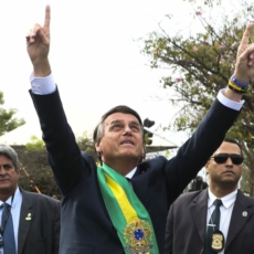 Atos de 7 de Setembro mostram Bolsonaro resiliente e empenhado em reduzir rejeição