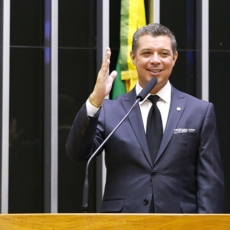 Fábio Mitidieri é eleito governador de Sergipe