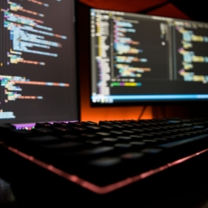 Tributação nos casos de fornecimento de hardware com licenciamento de software