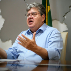 João Azevêdo é reeleito governador da Paraíba